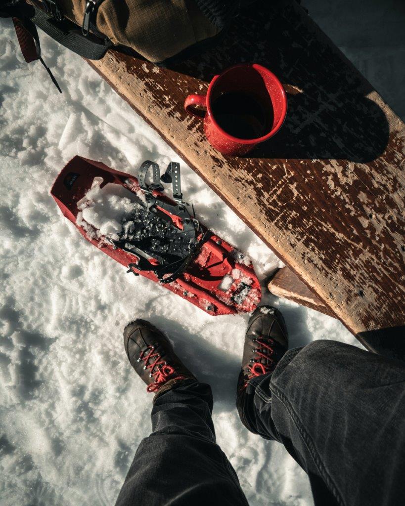 Raquetas de nieve utilizadas en una excursión en Rovaniemi