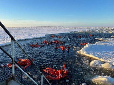 Experiencias de flotación sobre hielo en Rovaniemi